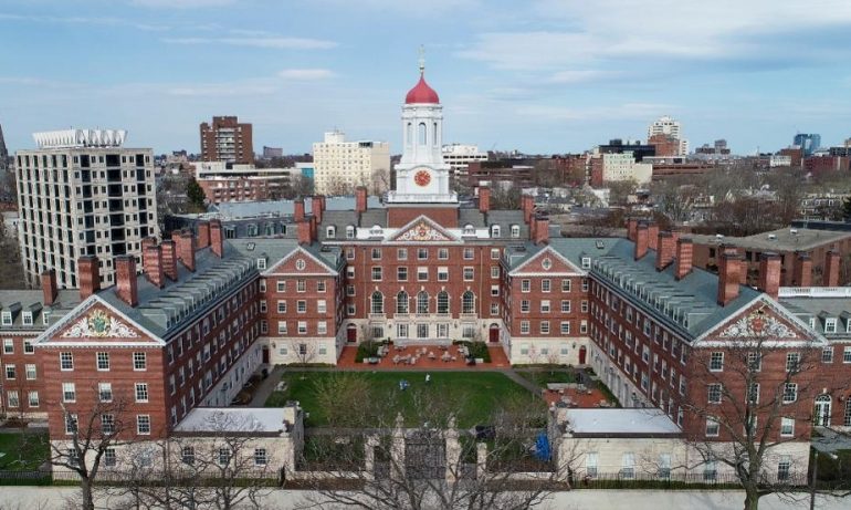 რა ღირს სწავლა ჰარვარდსა და სტენფორდში – აშშ-ის 10 საუკეთესო კოლეჯის რეიტინგი