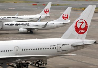 Japanese Airlines-ი მგზავრებს "ქალბატონო და ბატონო"-თი აღარ მიმართავს