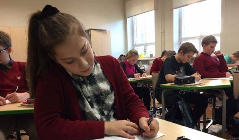 Pisa rankings: Why Estonian pupils shine in global tests