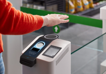 Amazon introduces ability to pay with your hands