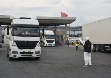 Turkey to open Iran, Iraq border gates this week to boost trade