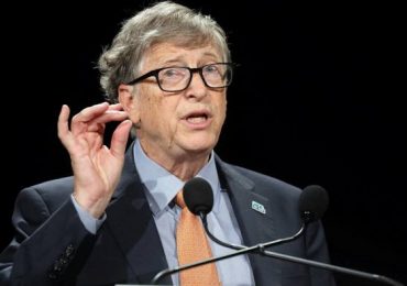 Bill Gates doesn’t expect a virus vaccine before year-end — but he says one drugmaker has the best chance