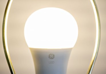 GE is saying goodbye to its 129-year-old light bulb business