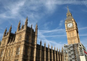 WAS THE COMMUNICATIONS LAW AMENDED BY THE PRESSURE FROM RUSSIA? - QUESTION OF A BRITISH MP