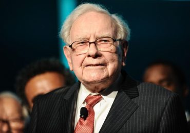 Warren Buffett Sells Airline Stocks Amid Coronavirus: ‘I Made A Mistake’