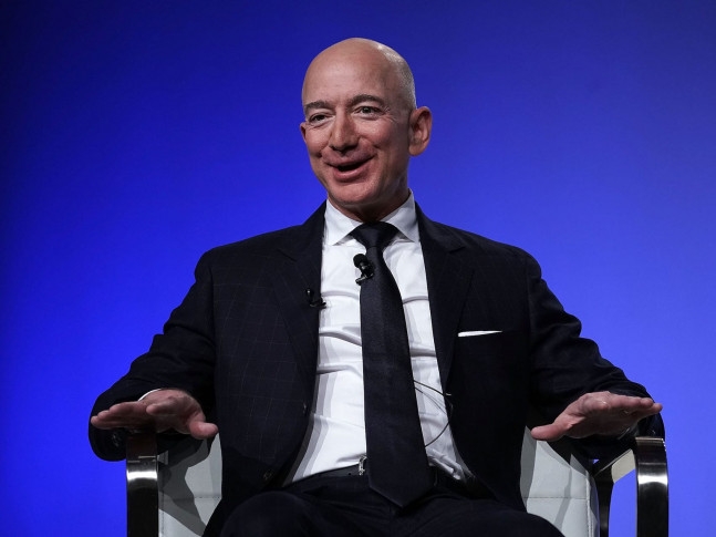 Jeff Bezos buys a $16 million apartment in New York