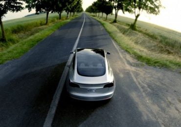 Tesla–მ ახალი მოდელის პრეზენტაციაა გამართა