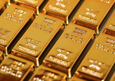 Gold price hits record high on new fears for the economy