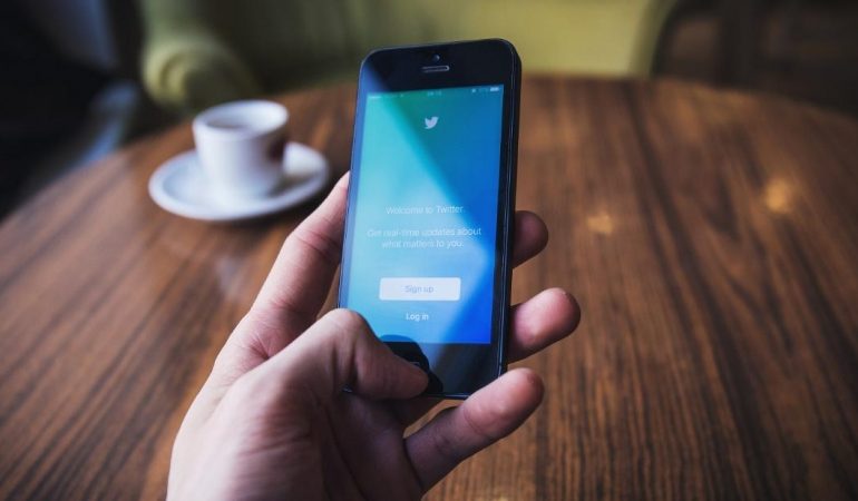 Twitter is testing disappearing posts called