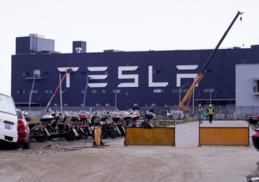 Tesla is reportedly shipping 7,000 made-in-China cars to Europe – CNBC