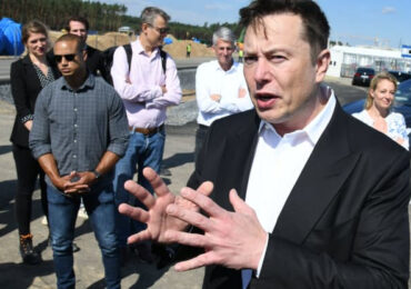 Musk to Tesla employees: ‘Our stock will immediately get crushed like a souffle under a sledgehammer!’ if we don’t control costs