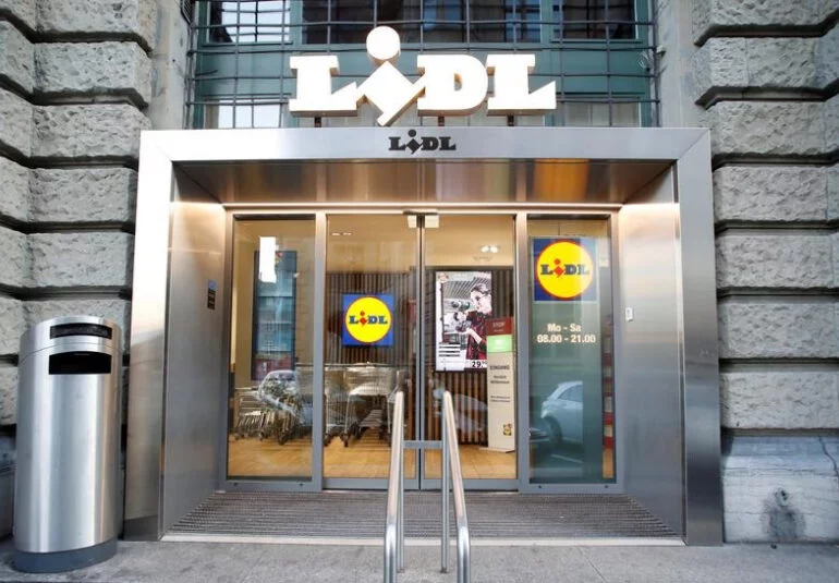 Lidl offers $200 extra to U.S. workers to get COVID-19 vaccination