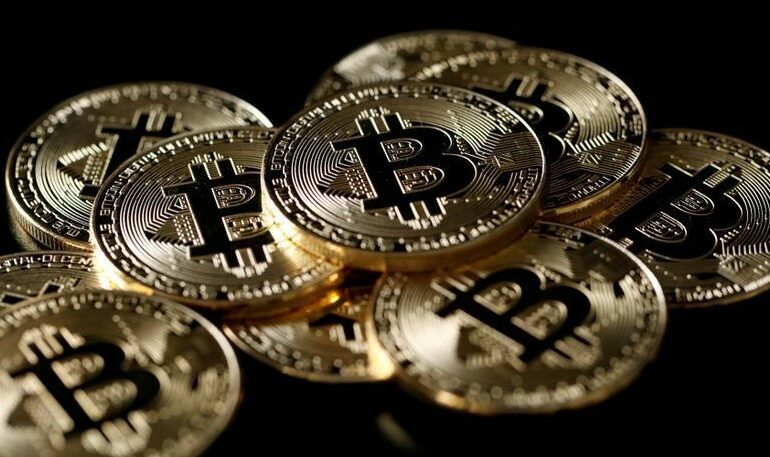 Bitcoin falls 5.84% to $43,418