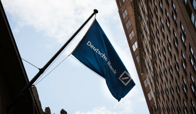 Deutsche Bank-მა CEO-ს და სხვა თანამშრომლების ბონუსები 29%-ით გაზარდა