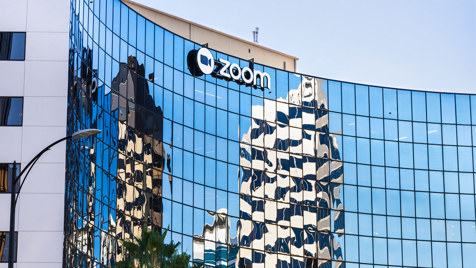 Zoom Riga Zoom–ის თანამშრომლები სამუშაო ადგილს ჰიბრიდული მიდგომით დაუბრუნდებიან ...