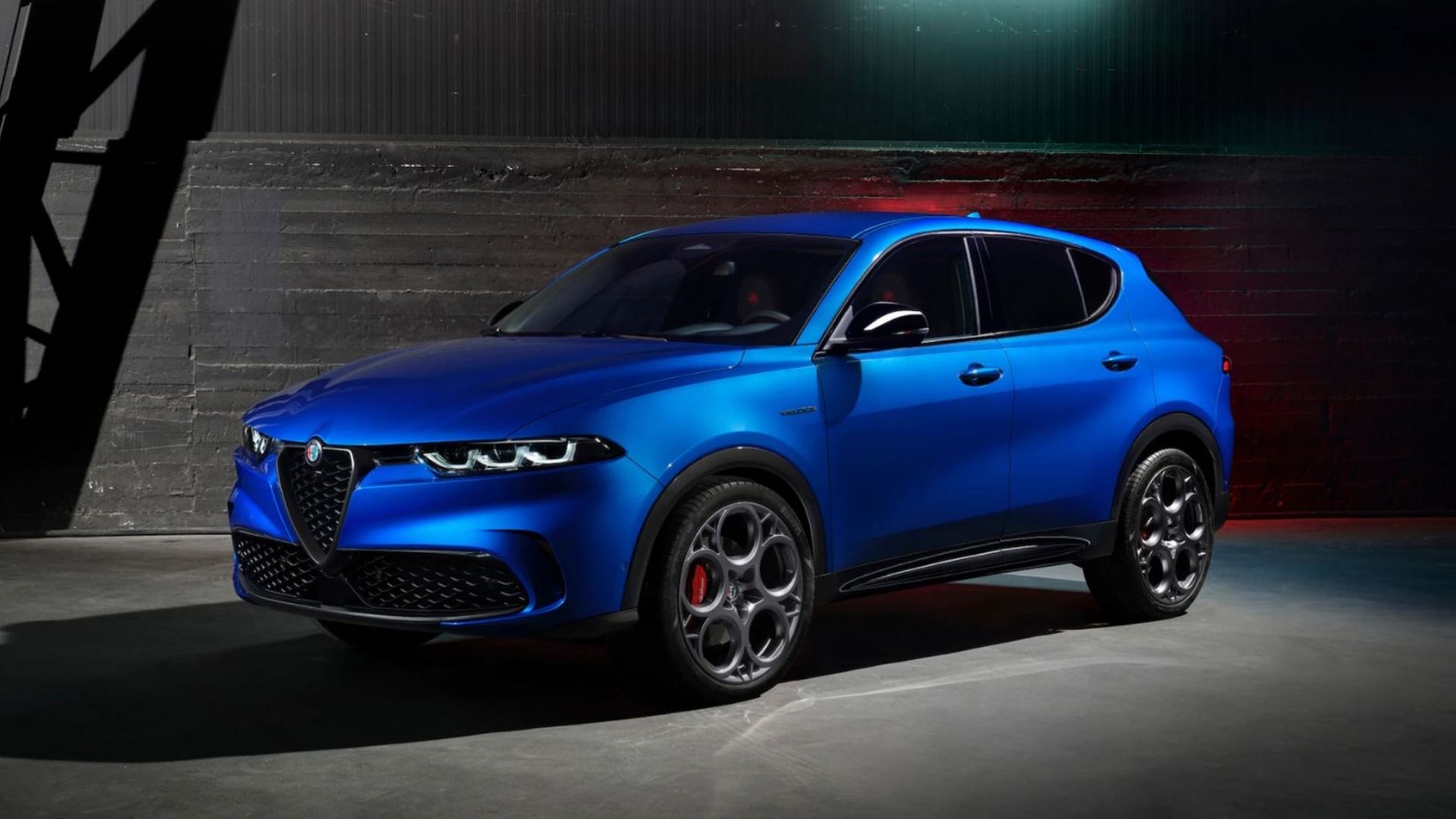 Alfa Romeo-მ ბლოკჩეინ-ტექნოლოგიით აღჭურვილი ახალი ელექტროჰიბრიდული SUV ...