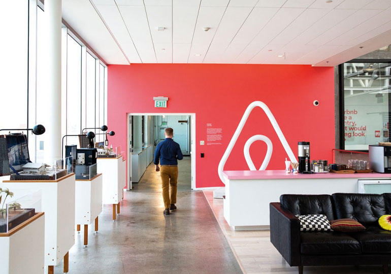 $10 მილიონი Airbnb-სგან - კომპანია უცნაური და განსხვავებული დიზაინისთვის მასშტაბურ ჯილდოს აწესებს