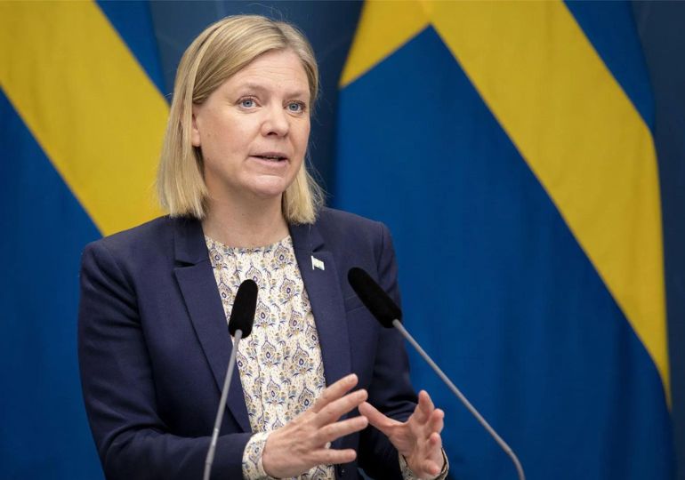 არჩევნებში დამარცხების შემდგომ, შვედეთის პრემიერ-მინისტრი თანამდებობას ტოვებს