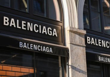 Balenciaga პირველი მოდის სახლია, რომელმაც Twitter-ი დატოვა