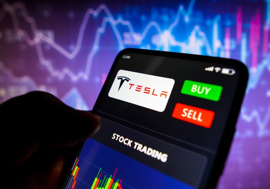 Tesla-ს აქციების ფასი რეკორდულად ეცემა | კომპანიამ კაპიტალიზაციის 72% დაკარგა
