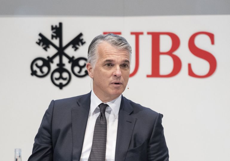 UBS-ის გენერალური დირექტორის პოსტზე სერხიო ემროტი ბრუნდება