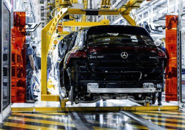 Mercedes-ი ელექტრომობილების საწარმოებში მილიარდობით დოლარის ინვესტირებას იწყებს