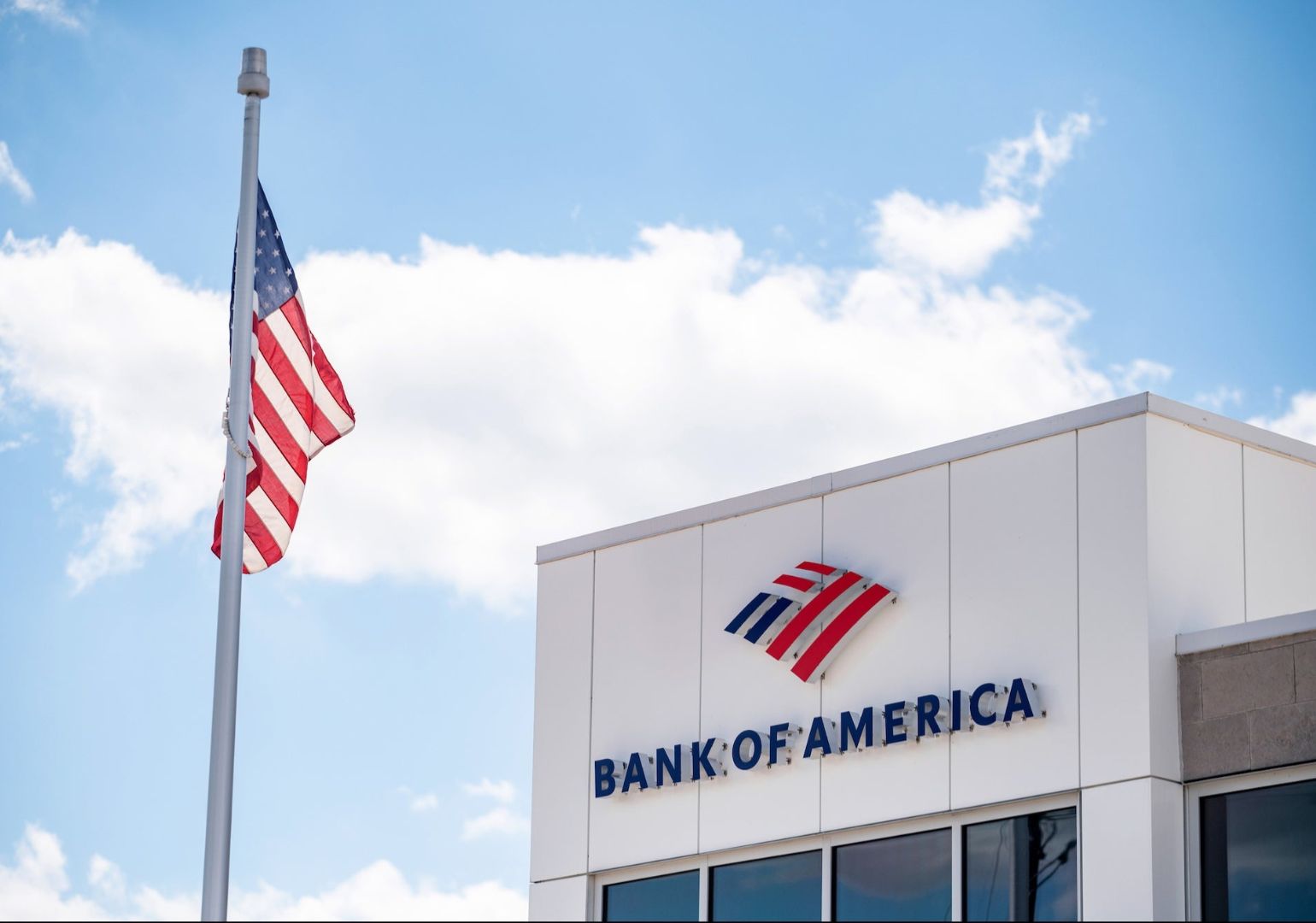 ფასიანი ქაღალდებიდან Bank of America-ს არარეალიზებული ზარალი $131.6 მილიარდამდე გაიზარდა