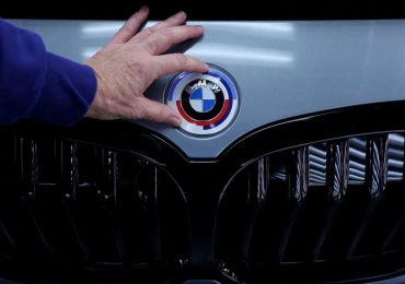 BMW-მ აშშ-ში სანქცირებული ჩინური კომპანიის ნაწილებით წარმოებული 8,000 ავტომობილი შეიყვანა