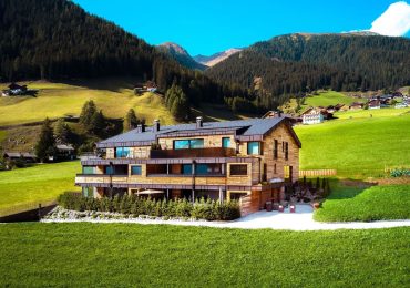 Chalet Salena Luxury & Private Lodge Wins Prestigious 2025 Global Recognition Award for Being the Best Chalet in the Dolomites