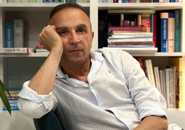 ბაკურ სულაკაური