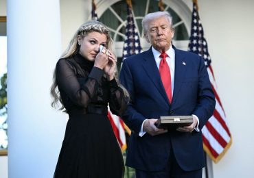 რატომ მიიღებს ჩარლი კირკის უკანასკნელი წიგნიდან ტრამპის ოჯახი ფინანსურ სარგებელს?