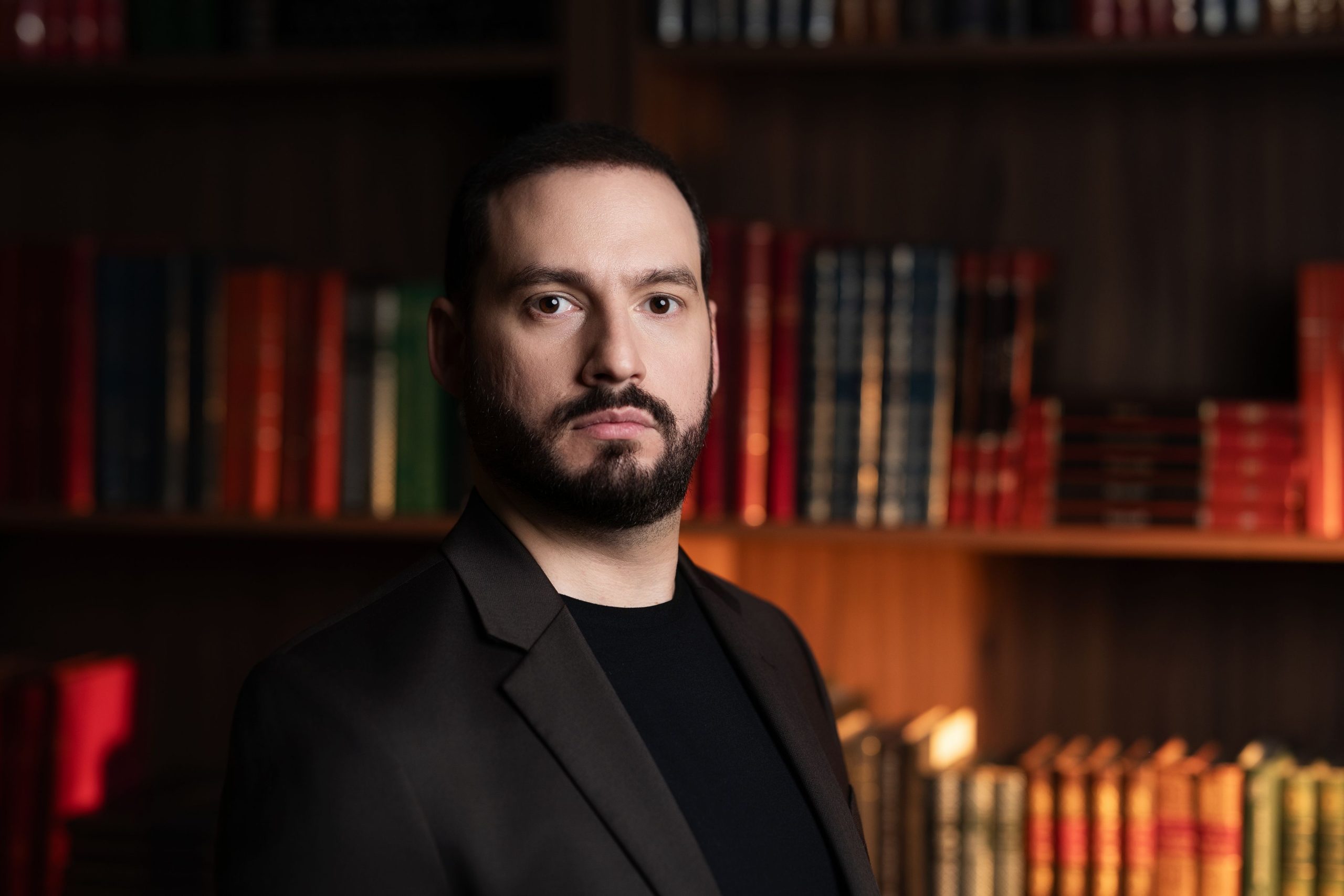 Inside Perseu’s Approach to Resolving Complex Conflicts