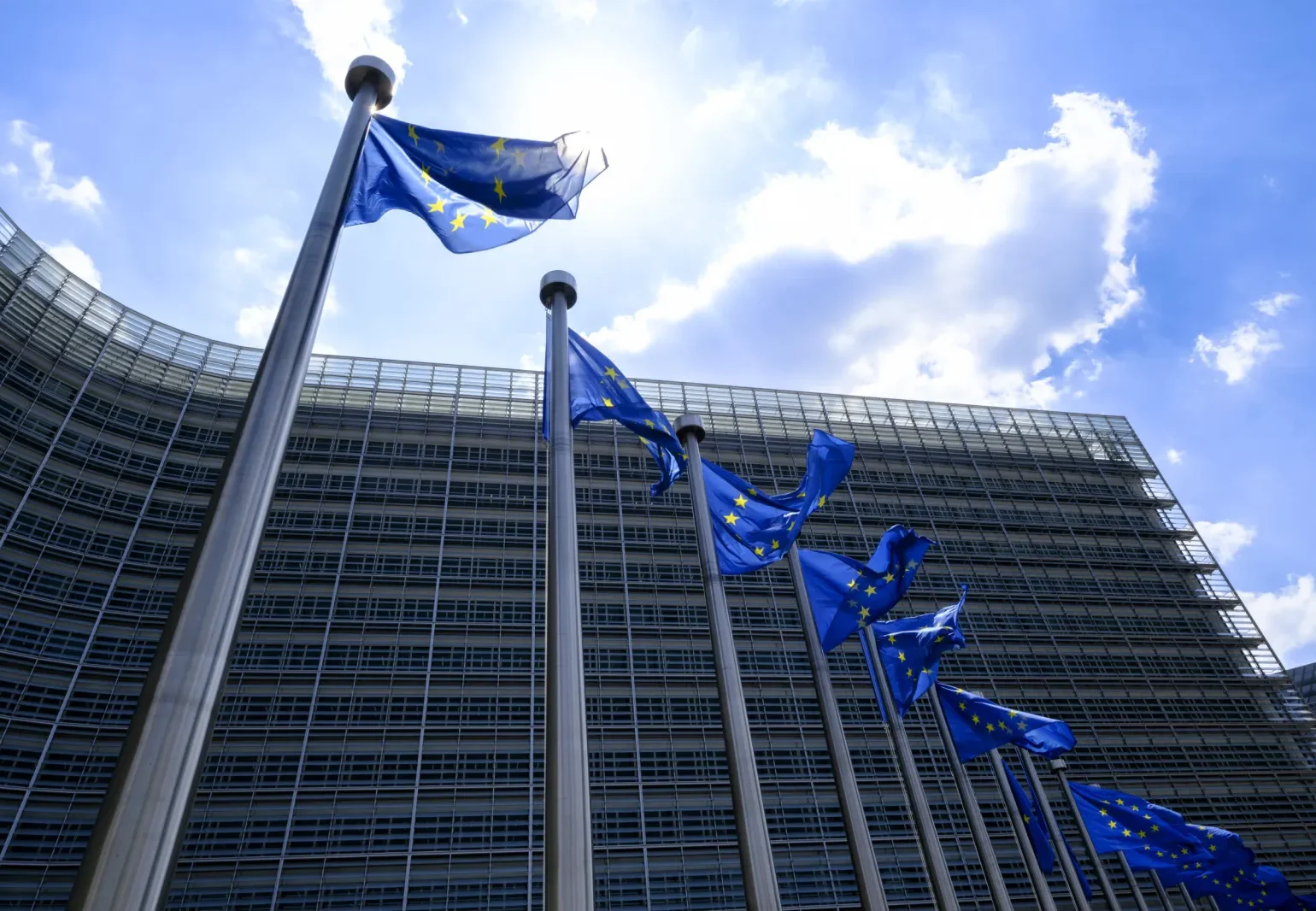 ევროკომისიამ SAFE-ის ფარგლებში დამატებით რვა ქვეყნისთვის €74 მილიარდის საინვესტიციო გეგმები დაამტკიცა