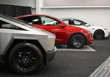 Tesla-მ შემოსავლების პირველი წლიური კლება დააფიქსირა