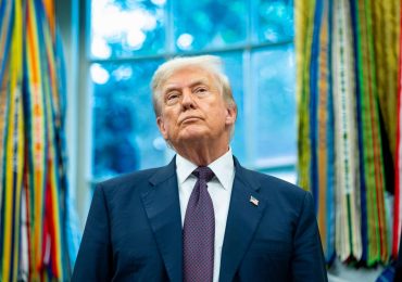 ტრამპის თქმით, გლობალურ ტარიფებს 10%-დან 15%-მდე გაზრდის