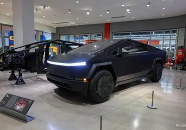 Tesla-მ Cybertruck-ის შედარებით იაფი ვერსია წარადგინა