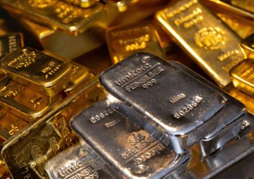 ვერცხლის ფასი 14%-ით დაეცა, ოქრო კი 7%-ით გაუფასურდა – რამ განაპირობა ძვირფასი ლითონების გაიაფება?