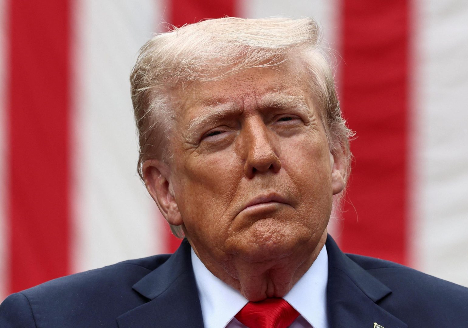 Reuters: ტრამპი ნავთობის ფასის დასარეგულირებლად რუსეთისთვის სანქციების შემსუბუქებას განიხილავს