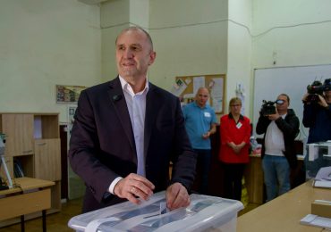 ბულგარეთის საპარლამენტო არჩევნებში პრორუსი ექსპრეზიდენტის, რუმენ რადევის პარტიამ გაიმარჯვა