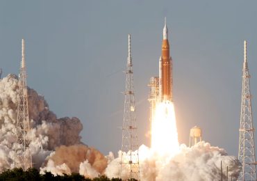 NASA-მ მთვარისკენ 54 წლის შემდეგ პირველი ეკიპაჟი გაუშვა