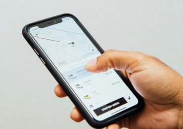 Uber-ი „ყველაფრის აპად” იქცევა — აპლიკაციით უკვე სასტუმროებსაც დაჯავშნი