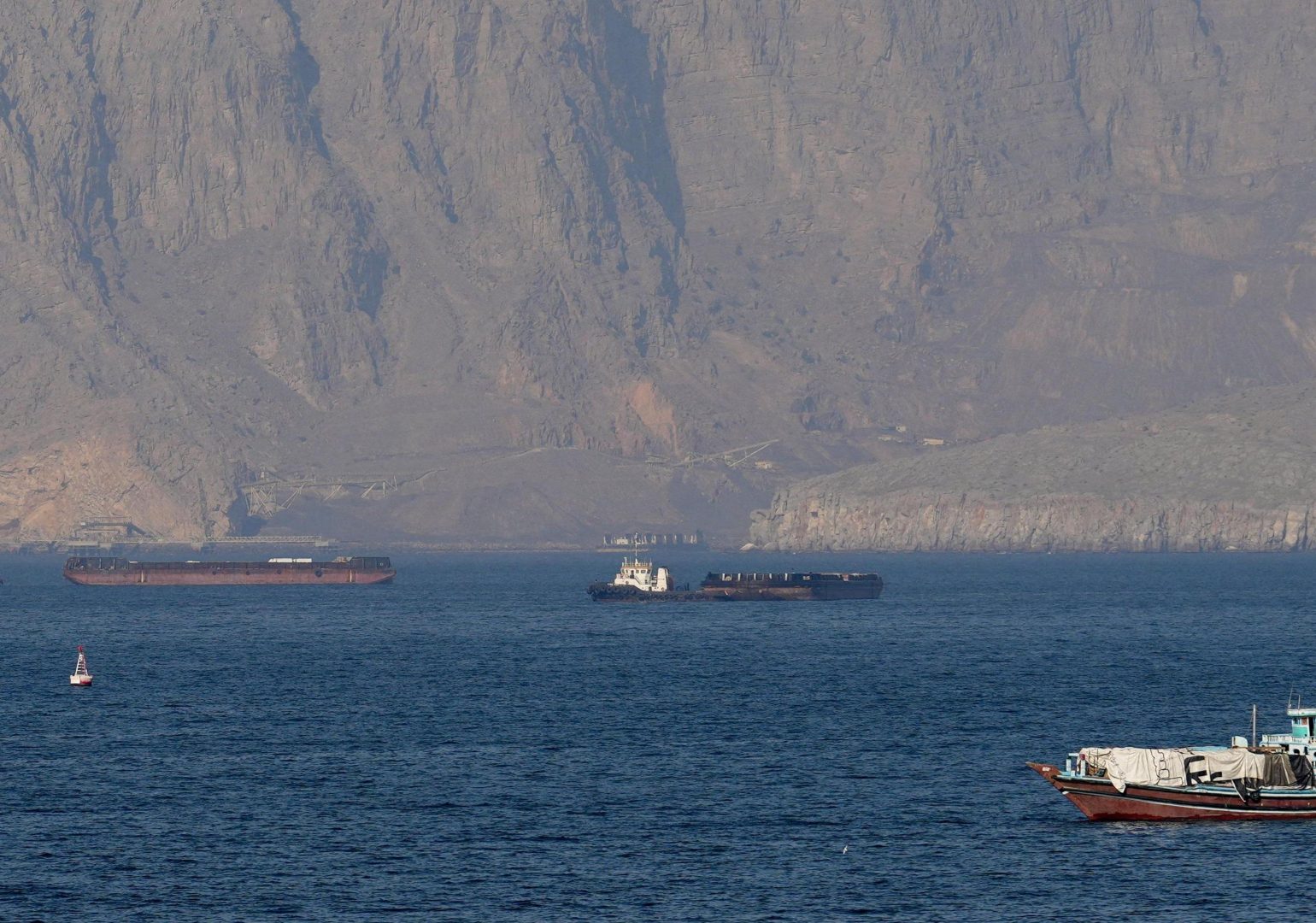 ტრამპის თქმით, ჰორმუზის ბლოკადა ირანს დღეში $500 მილიონს აკარგვინებს