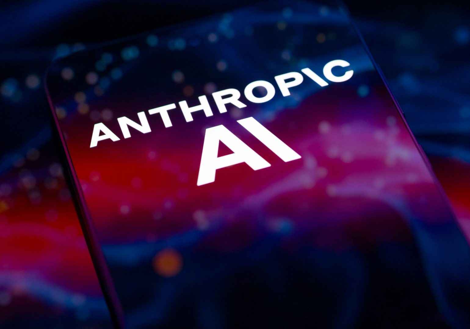 Anthropic-მა OpenAI-ის გადაასწრო და ყველაზე ძვირადღირებული AI-სტარტაპი გახდა