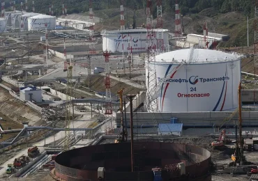 Reuters: რუსეთმა ნოვოროსიისკში დრონების თავდასხმის შემდეგ მთავარი ნავთობტერმინალის მუშაობა შეაჩერა