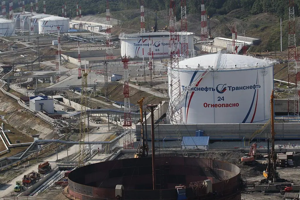 Reuters: რუსეთმა ნოვოროსიისკში დრონების თავდასხმის შემდეგ მთავარი ნავთობტერმინალის მუშაობა შეაჩერა