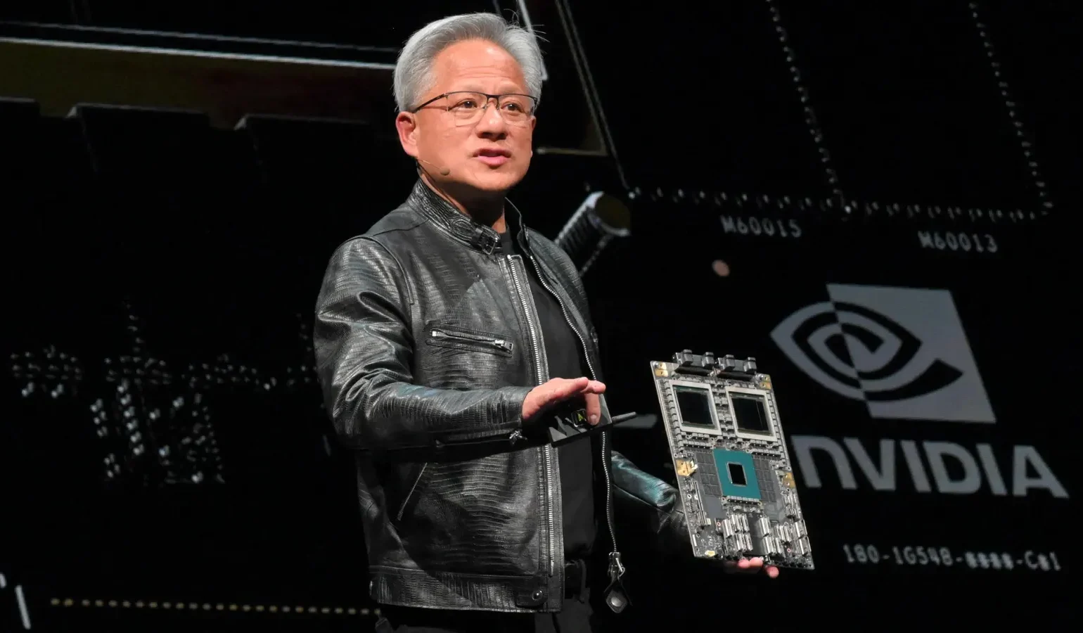 Nvidia-ს CEO-ს ქონება $200 მილიარდს ჩამოსცდა – ტექნოლოგიური კომპანიების აქციების ფასები მკვეთრად შემცირდა